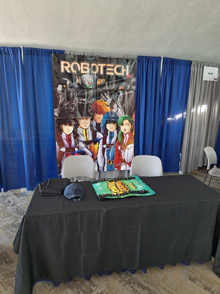 RobotechX Fan Table